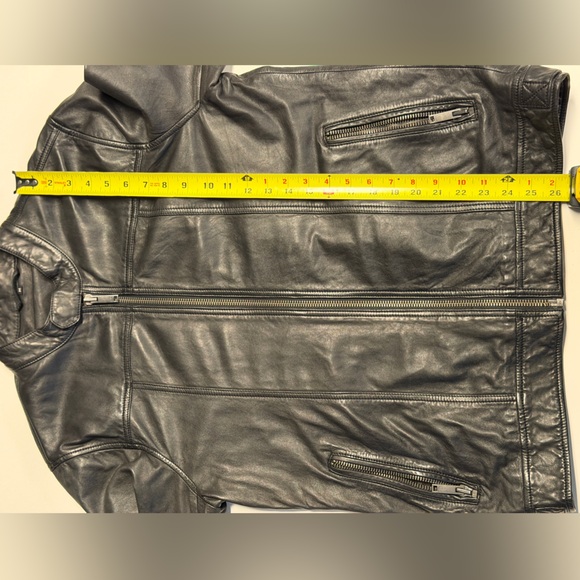 DKNY Men's Black Leather Jacket - Picture 9 of 10